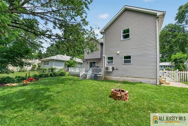 65 Hollywood Avenue, Metuchen, NJ 08840