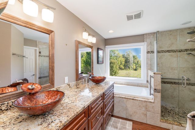 943 Lakepointe Court, Union, KY 41091