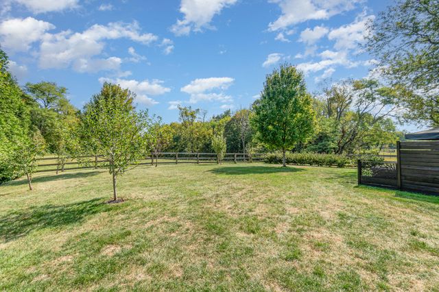 943 Lakepointe Court, Union, KY 41091