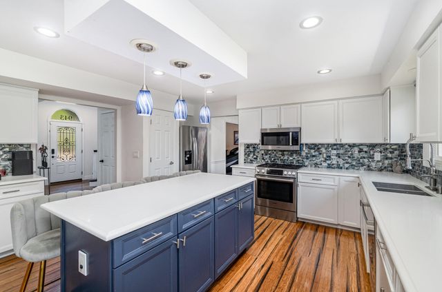 943 Lakepointe Court, Union, KY 41091