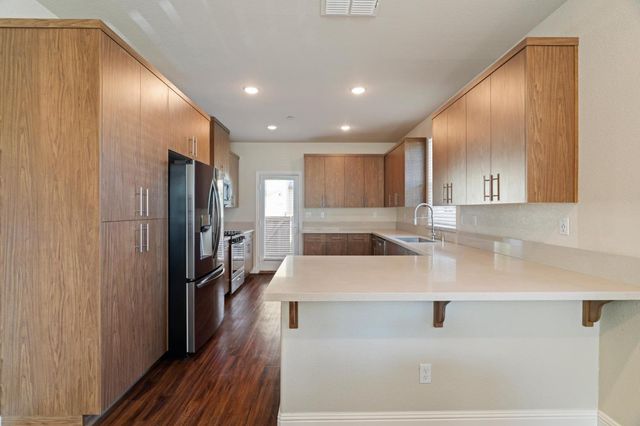 10775 Portico Cir, Rancho Cordova, CA 95670