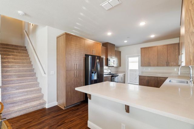 10775 Portico Cir, Rancho Cordova, CA 95670