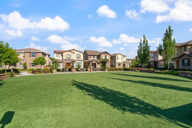 10775 Portico Cir, Rancho Cordova, CA 95670
