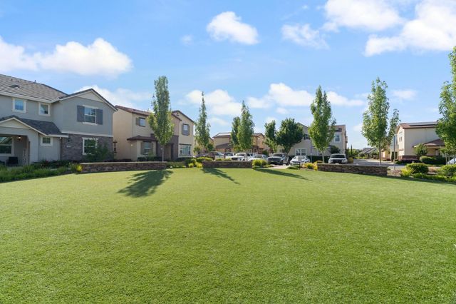 10775 Portico Cir, Rancho Cordova, CA 95670