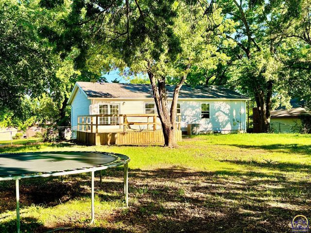 3021 SW Westwood DR, Topeka, KS 66614