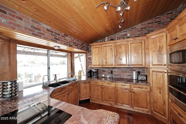 21609 N 61st Avenue, Glendale, AZ 85308