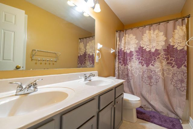 304 Pecan Court, Pickerington, OH 43147