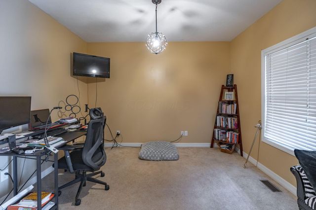 304 Pecan Court, Pickerington, OH 43147