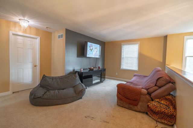 304 Pecan Court, Pickerington, OH 43147