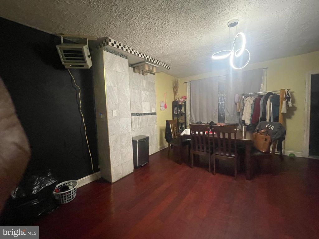 1102 W WYOMING AVE, PHILADELPHIA, PA 19140 — photo 4