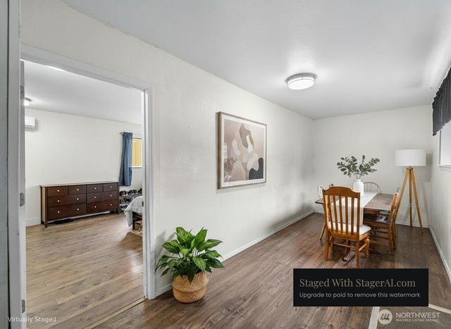 1922 S Wall Street, Mount Vernon, WA 98273