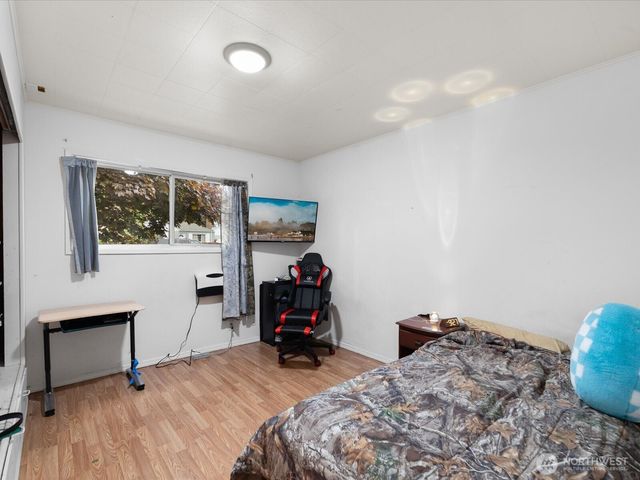 1922 S Wall Street, Mount Vernon, WA 98273