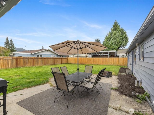 1922 S Wall Street, Mount Vernon, WA 98273