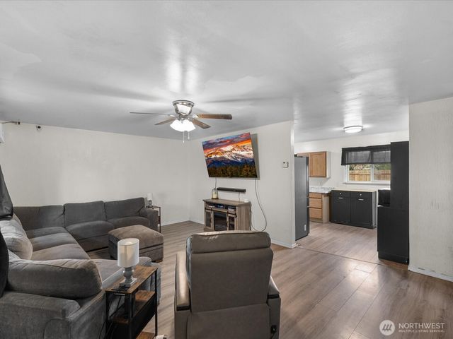 1922 S Wall Street, Mount Vernon, WA 98273