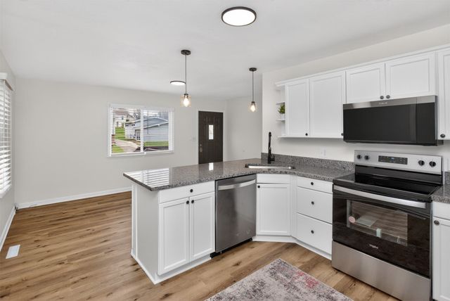 1204 Johnson Street, Des Moines, IA 50315