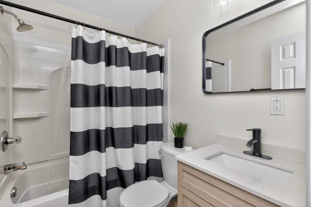 1204 Johnson Street, Des Moines, IA 50315