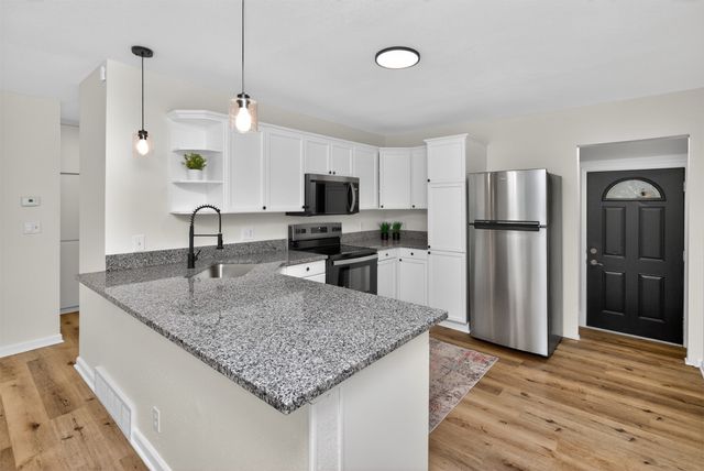 1204 Johnson Street, Des Moines, IA 50315