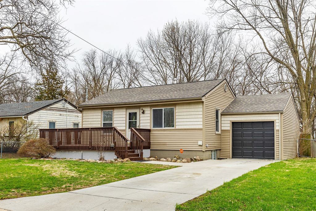 1204 Johnson Street, Des Moines, IA 50315