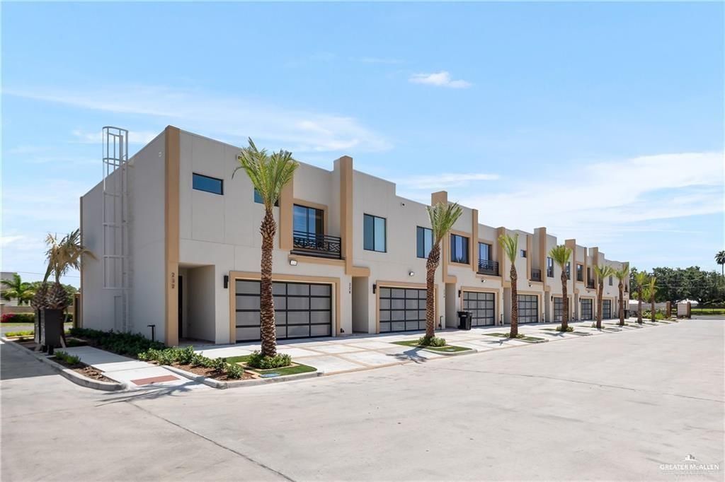 215 Canary Avenue, Mcallen, TX 78504