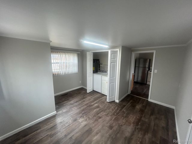 1303 COLLIER Road, Auburn Hills, MI 48326