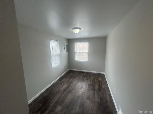 1303 COLLIER Road, Auburn Hills, MI 48326