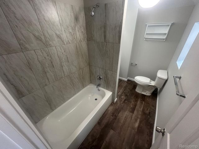 1303 COLLIER Road, Auburn Hills, MI 48326