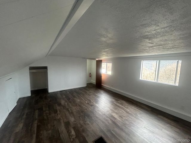 1303 COLLIER Road, Auburn Hills, MI 48326