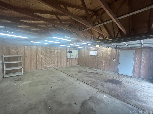 1303 COLLIER Road, Auburn Hills, MI 48326