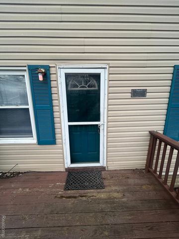 1303 COLLIER Road, Auburn Hills, MI 48326