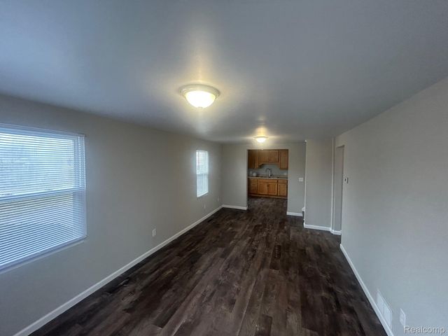 1303 COLLIER Road, Auburn Hills, MI 48326