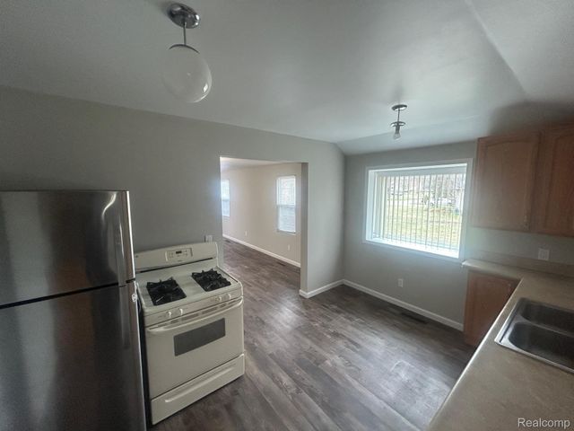 1303 COLLIER Road, Auburn Hills, MI 48326