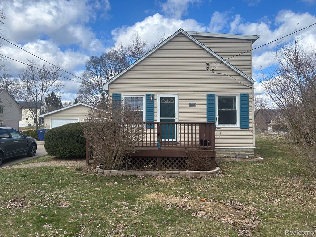 1303 COLLIER Road, Auburn Hills, MI 48326