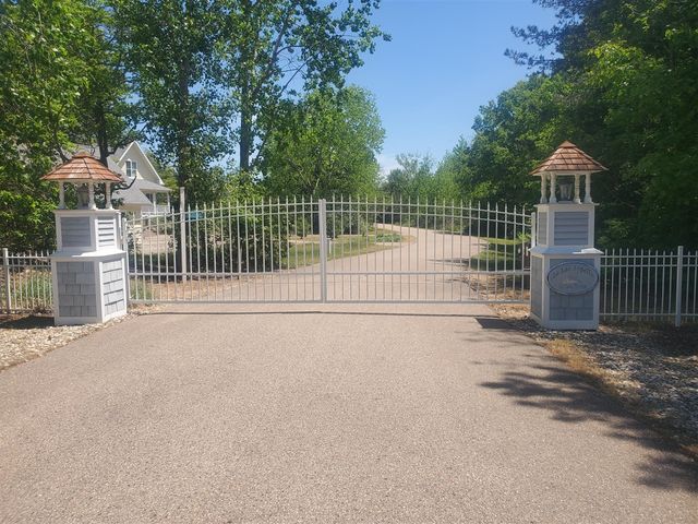 77524 Le Lac Drive, Covert, MI 49043