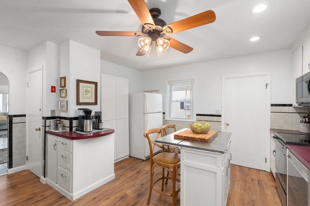 29 Lexington Ave, Attleboro, MA 02703