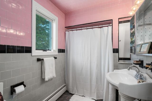 29 Lexington Ave, Attleboro, MA 02703