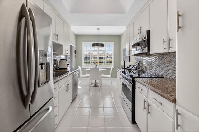 17329 Boca Club Boulevard 2, Boca Raton, FL 33487
