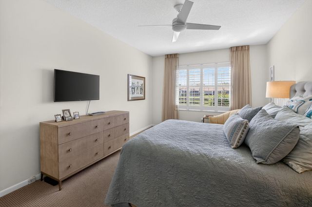 17329 Boca Club Boulevard 2, Boca Raton, FL 33487