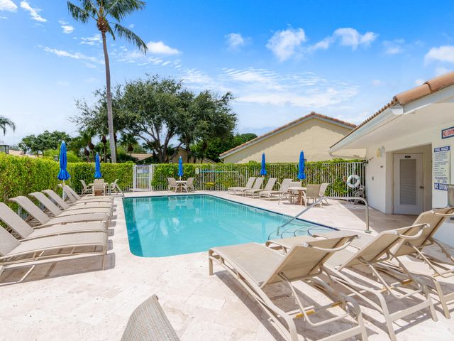 17329 Boca Club Boulevard 2, Boca Raton, FL 33487