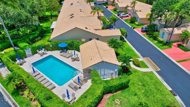 17329 Boca Club Boulevard 2, Boca Raton, FL 33487