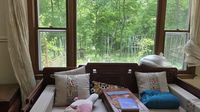 8480 W Edgerton AVENUE, Greendale, WI 53129