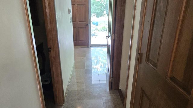 8480 W Edgerton AVENUE, Greendale, WI 53129