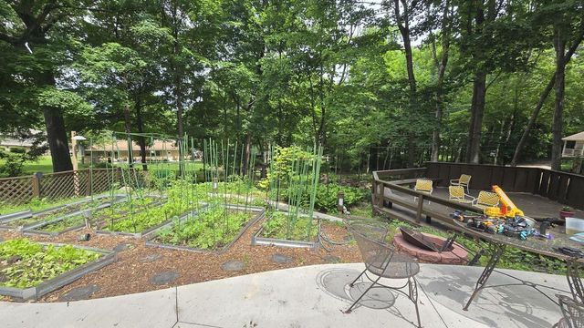 8480 W Edgerton AVENUE, Greendale, WI 53129