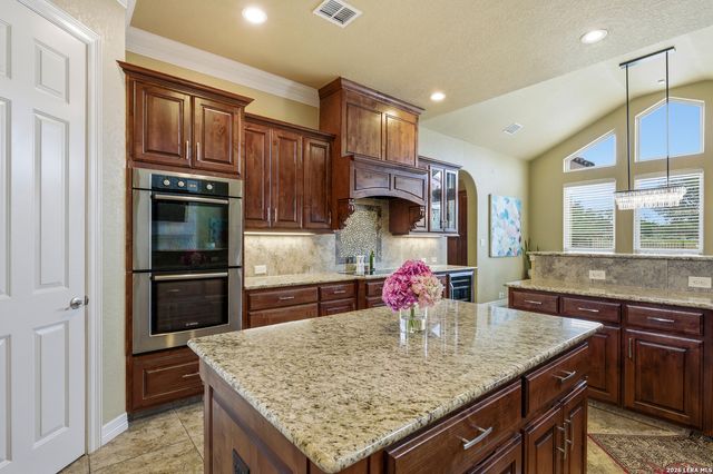 322 Santa Domingo, Helotes, TX 78023