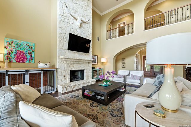 322 Santa Domingo, Helotes, TX 78023