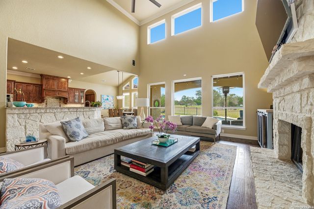 322 Santa Domingo, Helotes, TX 78023