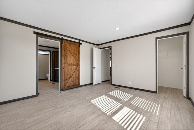 3881 Shellsford Rd, Mcminnville, TN 37110