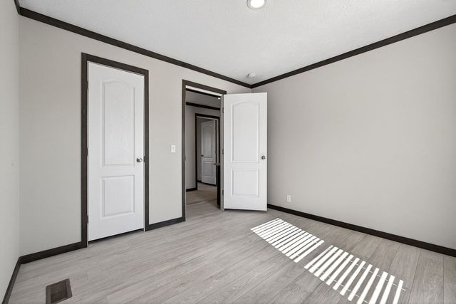 3881 Shellsford Rd, Mcminnville, TN 37110