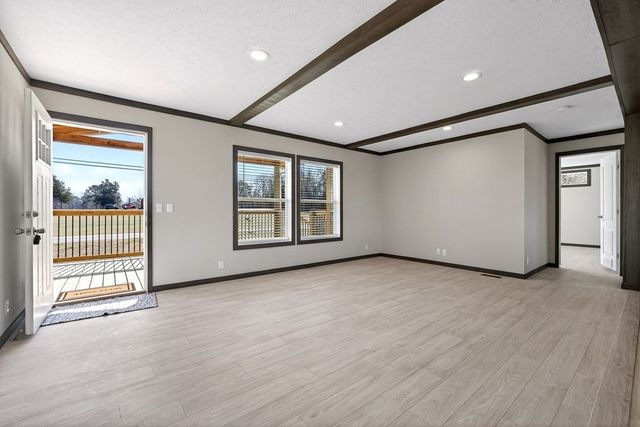 3881 Shellsford Rd, Mcminnville, TN 37110