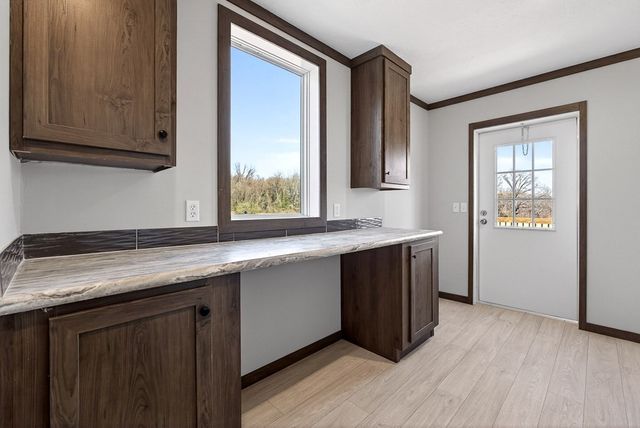 3881 Shellsford Rd, Mcminnville, TN 37110