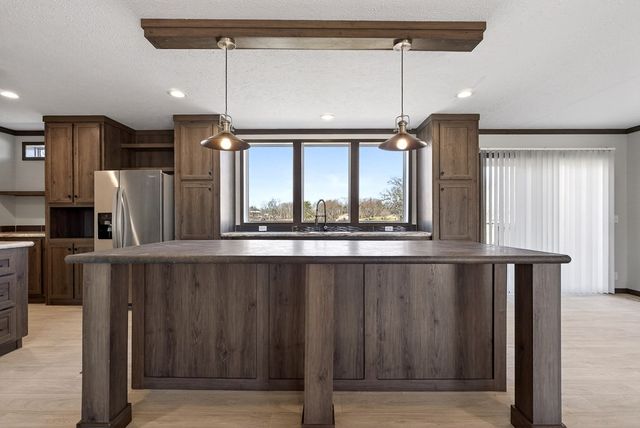 3881 Shellsford Rd, Mcminnville, TN 37110